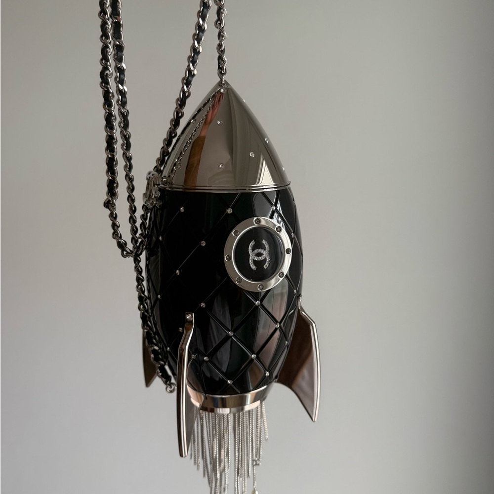 CHANEL Black and Silver Jewelry Accessory - Picture 3 of 6